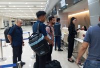 Kantor Imigrasi Kelas I TPI Manado mendeportasi seorang warga negara (WN) Brasil berinisial F.D.A.F. setelah terbukti menyalahgunakan izin tinggal dengan bekerja sebagai awak kapal pesiar (deckhand) menggunakan fasilitas Bebas Visa Kunjungan (BVK).
