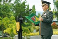 Pangdam XIII/Merdeka Mayjen TNI Mirza Agus memimpin Upacara Hari Lahir Pancasila 2026 di Lapangan Makodam XIII/Merdeka, Manado, Senin (1/6/2026). (Foto:Pendam XIII/Merdeka)