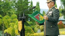 Pangdam XIII/Merdeka Mayjen TNI Mirza Agus memimpin Upacara Hari Lahir Pancasila 2026 di Lapangan Makodam XIII/Merdeka, Manado, Senin (1/6/2026). (Foto:Pendam XIII/Merdeka)