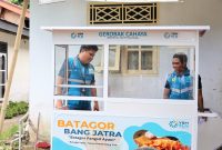 PT PLN (Persero) melalui Yayasan Baitul Maal (YBM) PLN UP3 Kotamobagu menyalurkan bantuan Program Gerobak Cahaya kepada pelaku Usaha Mikro, Kecil, dan Menengah (UMKM) di Desa Mongkonai Barat, Kecamatan Kotamobagu Barat.