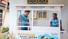 PT PLN (Persero) melalui Yayasan Baitul Maal (YBM) PLN UP3 Kotamobagu menyalurkan bantuan Program Gerobak Cahaya kepada pelaku Usaha Mikro, Kecil, dan Menengah (UMKM) di Desa Mongkonai Barat, Kecamatan Kotamobagu Barat.
