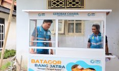 YBM PLN UP3 Kotamobagu Salurkan Bantuan Gerobak Cahaya untuk UMKM
