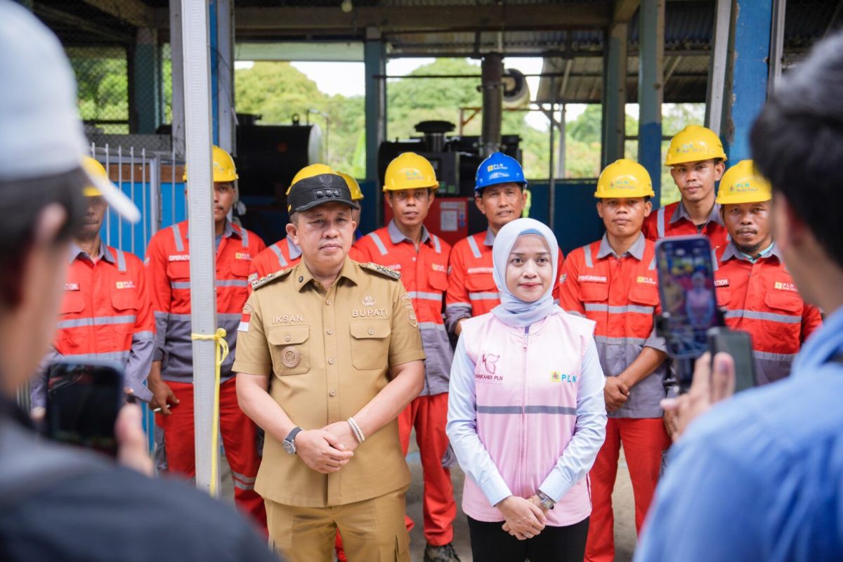 PT PLN (Persero) UID Sulawesi Utara, Sulawesi Tengah, dan Gorontalo (Suluttenggo) bersama Pemerintah Kabupaten Morowali meresmikan peningkatan jam operasi listrik di Pulau Paku, Kecamatan Bungku Selatan, dari 12 jam menjadi 18 jam per hari.