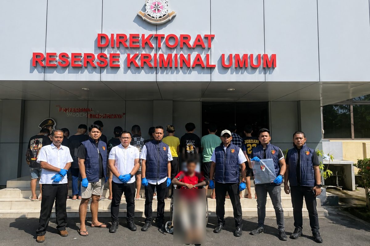 Tim Unit Reaksi Cepat (URC) Resmob Ditreskrimum Polda Sulawesi Utara berhasil mengungkap kasus pengeroyokan dan penikaman yang terjadi di sebuah hotel kawasan Boulevard, Manado, Selasa (2/6/2026) malam.
