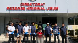 Tim Unit Reaksi Cepat (URC) Resmob Ditreskrimum Polda Sulawesi Utara berhasil mengungkap kasus pengeroyokan dan penikaman yang terjadi di sebuah hotel kawasan Boulevard, Manado, Selasa (2/6/2026) malam.
