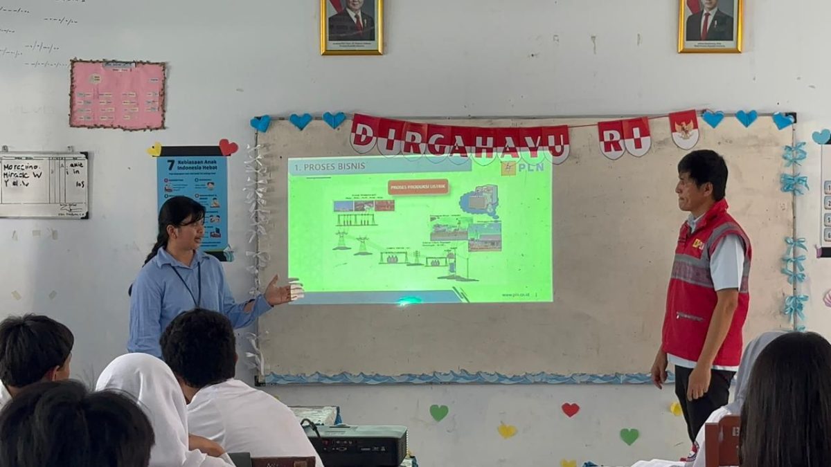 PT PLN (Persero) melalui Unit Layanan Pelanggan (ULP) Manado Utara kembali menggelar program PLN Goes to School sebagai upaya meningkatkan pemahaman generasi muda tentang pentingnya keselamatan ketenagalistrikan.