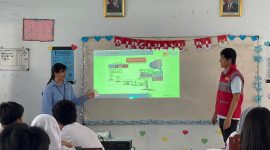 PT PLN (Persero) melalui Unit Layanan Pelanggan (ULP) Manado Utara kembali menggelar program PLN Goes to School sebagai upaya meningkatkan pemahaman generasi muda tentang pentingnya keselamatan ketenagalistrikan.