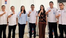 Pemerintah Provinsi Sulawesi Utara bersama BPJS Kesehatan terus memperkuat sinergi dalam meningkatkan kepatuhan pembayaran iuran Jaminan Kesehatan Nasional (JKN).