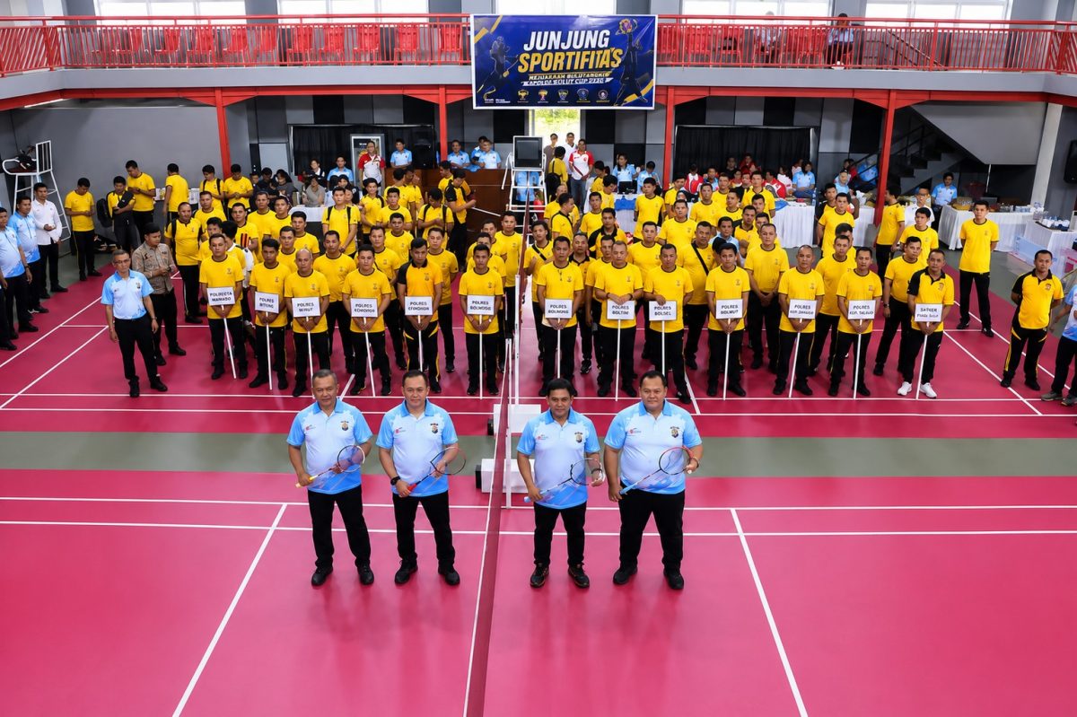 Polda Sulawesi Utara menggelar Kejuaraan Badminton Kapolda Sulut Cup 2026 sebagai bagian dari rangkaian peringatan Hari Bhayangkara ke-80.