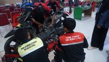 Program Tanggung Jawab Sosial dan Lingkungan (TJSL) PT PLN (Persero) UP3 Palu berhasil mendorong peningkatan kompetensi siswa SMK Negeri 3 Palu di bidang kendaraan listrik.