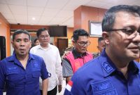 Kejaksaan Tinggi Sulawesi Utara menetapkan dua tersangka dalam perkara dugaan tindak pidana korupsi pengelolaan kegiatan pertambangan PT HWR periode 2020–2025.