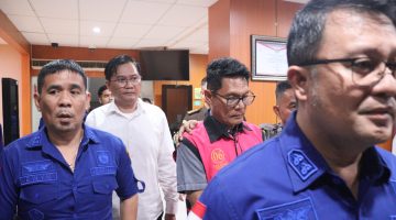 Kejaksaan Tinggi Sulawesi Utara menetapkan dua tersangka dalam perkara dugaan tindak pidana korupsi pengelolaan kegiatan pertambangan PT HWR periode 2020–2025.
