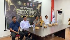 Kapolresta Manado Kombes Pol Irham Halid menghadiri kegiatan timbang umum, jumpa pers, dan technical meeting Boxing in The Light di Youth Center Kantor Dispora Kota Manado, Senin (22/6/2026).