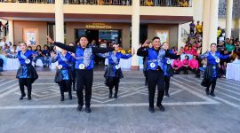 Polda Sulut menggelar olahraga bersama dan lomba line dance antar Satuan Kerja (Satker) serta Satuan Wilayah (Satwil) dalam rangka memeriahkan Hari Bhayangkara ke-80.
