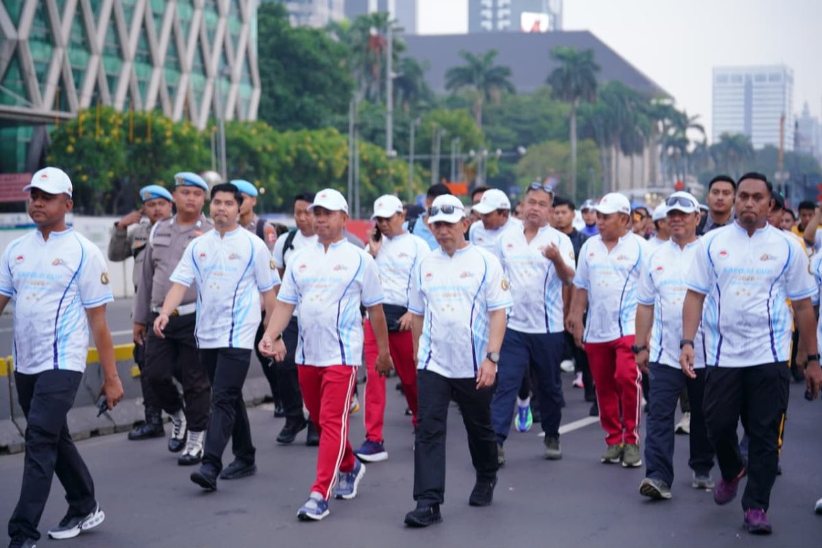 Kapolri Jenderal Listyo Sigit Prabowo mengajak masyarakat untuk bersama-sama menyemarakkan Hari Bhayangkara ke-80 melalui kegiatan olahraga bersama di kawasan Car Free Day (CFD) Jakarta.