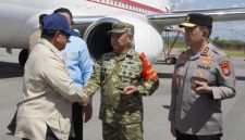 Pangdam XIII/Merdeka Mayjen TNI Mirza Agus menyambut kedatangan Presiden Republik Indonesia, Prabowo Subianto, di Bandar Udara Djalaluddin, Gorontalo, Rabu (24/6/2026).