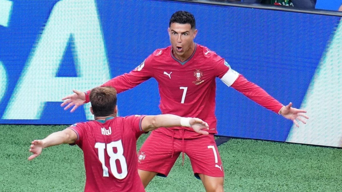 Timnas melalui PortugalCristiano Ronaldo, tampil gemilang dengan mencetak dua gol dan menjadi motor kemenangan Selecao das Quinas.