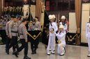 Kapolri Jenderal Listyo Sigit memimpin Upacara Penyucian Panji Rastra Sewakottama di Mabes Polri, Jakarta, Kamis (25/6/2026).