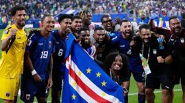 Timnas Cape Verde mencetak sejarah dengan memastikan langkah ke babak 32 besar Piala Dunia 2026 usai bermain imbang tanpa gol melawan Arab Saudi pada laga terakhir fase grup, Sabtu (27/6/2026).