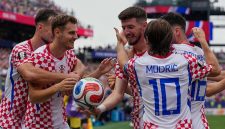 Kroasia memastikan langkah ke babak 32 besar Piala Dunia 2026 setelah menundukkan Ghana dengan skor 2-1 pada laga terakhir Grup L di Philadelphia Stadium, Minggu (28/6/2026).