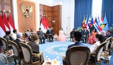 Presiden Prabowo Subianto menerima delapan duta besar luar biasa dan berkuasa penuh (LBBP) negara-negara sahabat pada Senin, 8 Juni 2026, di Istana Merdeka, Jakarta. Foto: BPMI Setpres/Kris