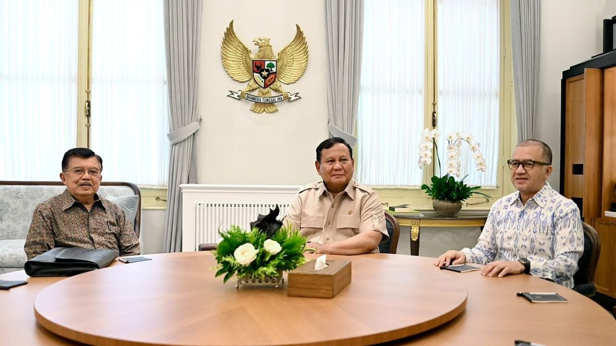 Presiden Prabowo Subianto menerima Wakil Presiden ke-10 dan ke-12 Republik Indonesia Jusuf Kalla didampingi Solihin Jusuf Kalla, di Istana Merdeka, Jakarta, pada Kamis, 11 Juni 2026. Foto: BPMI Setpres/Cahyo