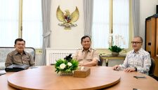 Presiden Prabowo Subianto menerima Wakil Presiden ke-10 dan ke-12 Republik Indonesia Jusuf Kalla didampingi Solihin Jusuf Kalla, di Istana Merdeka, Jakarta, pada Kamis, 11 Juni 2026. Foto: BPMI Setpres/Cahyo