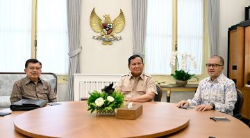 Presiden Prabowo Subianto menerima Wakil Presiden ke-10 dan ke-12 Republik Indonesia Jusuf Kalla didampingi Solihin Jusuf Kalla, di Istana Merdeka, Jakarta, pada Kamis, 11 Juni 2026. Foto: BPMI Setpres/Cahyo