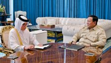 Presiden Prabowo Subianto menerima kunjungan kehormatan Menteri Negara Urusan Luar Negeri Qatar, Sultan bin Saad Al-Muraikhi, di Istana Merdeka, Jakarta, pada Senin, 15 Juni 2026. Foto: BPMI Setpres/Laily Rachev