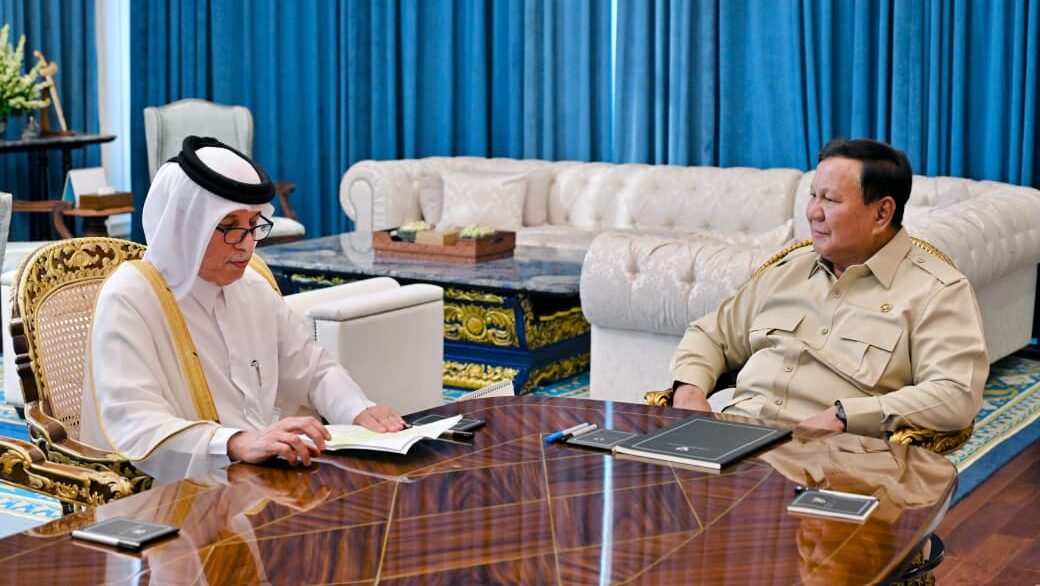 Presiden Prabowo Subianto menerima kunjungan kehormatan Menteri Negara Urusan Luar Negeri Qatar, Sultan bin Saad Al-Muraikhi, di Istana Merdeka, Jakarta, pada Senin, 15 Juni 2026. Foto: BPMI Setpres/Laily Rachev