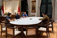 Presiden Prabowo Subianto menerima Menteri Investasi dan Hilirisasi sekaligus Kepala Badan Pengelola Investasi (BPI) Danantara, Rosan Roeslani, di kediamannya di Kertanegara, Jakarta, Minggu (21/6/2026).