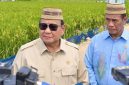 Presiden Prabowo Subianto memberikan keterangan pers kepada awak media usai acara Puncak Pekan Nasional (PENAS) Petani dan Nelayan XVII Tahun 2026 di Sport Center Limboto, Kabupaten Gorontalo, Provinsi Gorontalo, pada Rabu, 24 Juni 2026. Foto: BPMI Setpres/Rusman