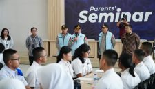Wakapolri Komjen Pol. Dedi Prasetyo melakukan peninjauan langsung ke Kampus SMA Kemala Taruna Bhayangkara di Gunung Sindur, Kabupaten Bogor, Selasa (21/7/2026).