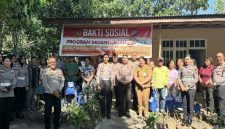 Ditlantas Polda Sulut meresmikan rumah hasil program bedah rumah milik keluarga Heri Onibala Angkow di Kelurahan Malalayang I Timur, Kecamatan Malalayang, Kota Manado, Selasa (7/7/2026).