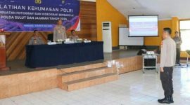 Polda Sulut menggelar Pelatihan Kehumasan Polri tentang fotografi dan videografi berbasis Artificial Intelligence (AI) di Graha Dotulong SPN Polda Sulut. Kegiatan berlangsung selama tiga hari, 14–16 Juli 2026.