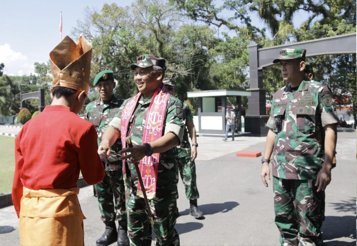 Pangdam XIII/Merdeka Mayjen TNI Mirza Agus, S.I.P., melakukan kunjungan kerja ke Kodim 1303/Bolaang Mongondow (Bolmong), Jumat (3/7/2026).