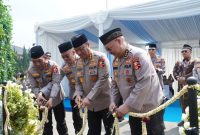 Wakapolri Komjen Pol. Prof. Dr. Dedi Prasetyo meresmikan revitalisasi Masjid Panggilan Sujud di Sekolah Staf dan Pimpinan (Sespim) Lemdiklat Polri, Lembang, sebagai bagian dari rangkaian peringatan Hari Bhayangkara ke-80, Rabu (2/7/2026).