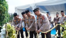 Wakapolri Komjen Pol. Prof. Dr. Dedi Prasetyo meresmikan revitalisasi Masjid Panggilan Sujud di Sekolah Staf dan Pimpinan (Sespim) Lemdiklat Polri, Lembang, sebagai bagian dari rangkaian peringatan Hari Bhayangkara ke-80, Rabu (2/7/2026).