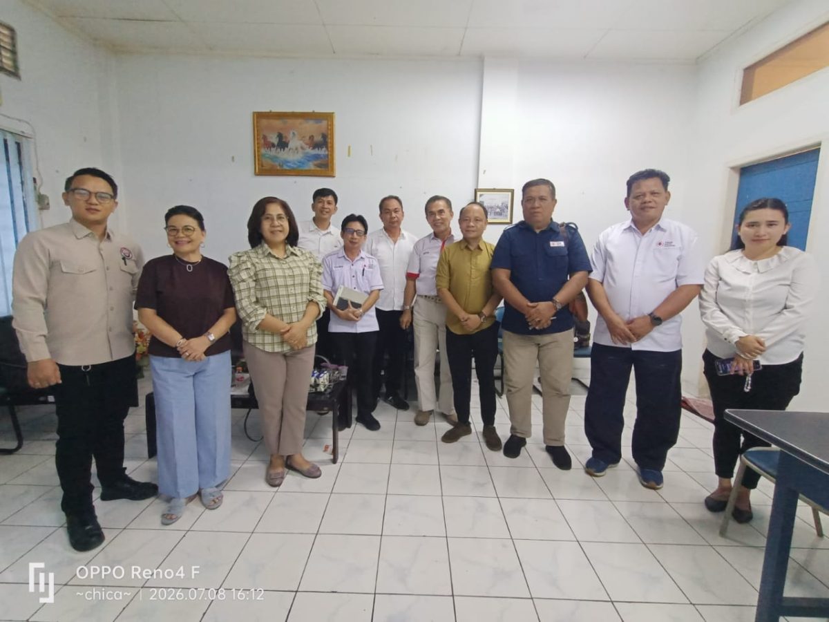 Pengurus Palang Merah Indonesia (PMI) Provinsi Sulawesi Utara menggelar pertemuan bersama para Direktur Unit Donor Darah (UDD) PMI se-Sulawesi Utara guna memperkuat kualitas pelayanan darah.