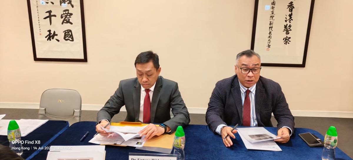 Polri melalui National Central Bureau (NCB) Interpol Indonesia berhasil melaksanakan pertukaran buronan dengan Kepolisian Republik Rakyat Tiongkok (RRT) sebagai bagian dari kerja sama penegakan hukum lintas negara.