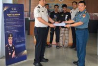 Kantor Wilayah Direktorat Jenderal Imigrasi Sulawesi Utara menerima penyerahan dua warga negara (WN) Filipina dari KODAERAL VIII Manado yang diduga memasuki wilayah Indonesia tanpa dokumen perjalanan yang sah.