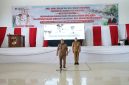 Bupati Minahasa Dr. Robby Dondokambey S.Si MAP memimpin Apel Kerja Awal Bulan Juli dan Ibadah Oikumene yang dirangkaikan dengan Pengambilan Sumpah/Janji PNS serta Pelantikan dalam Jabatan Fungsional bagi ASN Pemkab Minahasa, di Wale Ne Tou Minahasa, Senin (6/7/2026).