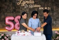 Rasa syukur dan kekuasaan Tuhan selalu menaungi hidup dan pekerjaan dengan suasana ibadah syukur Hari Ulang Tahun (HUT) ke-58 Sekretaris Daerah Kabupaten (Sekdakab) Minahasa, Dr. Lynda D. Watania, MM., M.Si.
