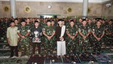 Pangdam XIII/Merdeka Mayjen TNI Mirza Agus mengajak seluruh prajurit, Aparatur Sipil Negara (ASN), dan keluarga besar Kodam XIII/Merdeka menjadikan Tahun Baru Islam 1 Muharam 1448 Hijriah sebagai momentum memperbaiki diri serta meningkatkan pengabdian kepada bangsa dan negara.