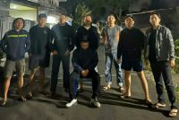 Tim URC Resmob Polres Minahasa mengamankan seorang pria yang diduga melakukan kekerasan dalam rumah tangga (KDRT) di Kecamatan Langowan Barat, Jumat (24/7/2026) dini hari.