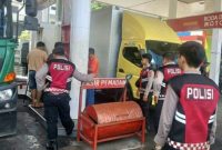 Polresta Manado terus melakukan pengawasan terhadap distribusi bahan bakar minyak (BBM) bersubsidi guna memastikan pelayanan kepada masyarakat tetap berjalan lancar.