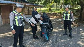 Satlantas Polres Minahasa Utara menindak kendaraan bermotor yang menggunakan knalpot brong dan tidak dilengkapi Tanda Nomor Kendaraan Bermotor (TNKB) dalam operasi penertiban di sejumlah ruas jalan, Selasa (28/7/2026).