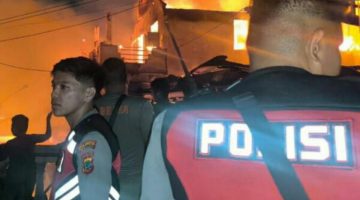 Respons cepat kembali ditunjukkan jajaran Polresta Manado dalam menangani kondisi darurat. Hanya 11 menit setelah menerima laporan kebakaran melalui layanan Call Centre 112/110, personel kepolisian langsung tiba di lokasi kejadian.