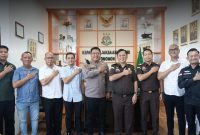 Kapolres Tomohon AKBP Novrial Alberti Kombo, S.I.K., M.A.P. melaksanakan audiensi dengan Kepala Kejaksaan Negeri (Kajari) Tomohon di Kantor Kejari Tomohon, Selasa (14/7/2026).