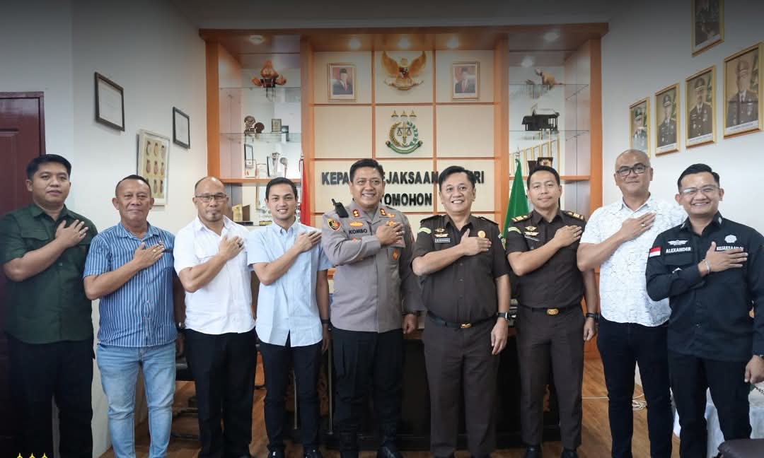 Kapolres Tomohon AKBP Novrial Alberti Kombo, S.I.K., M.A.P. melaksanakan audiensi dengan Kepala Kejaksaan Negeri (Kajari) Tomohon di Kantor Kejari Tomohon, Selasa (14/7/2026).